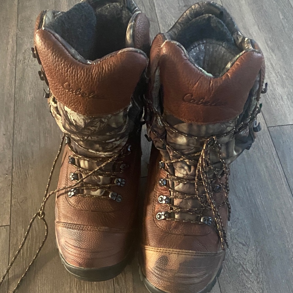 Cabela's Men's Brown and Camouflage Boots